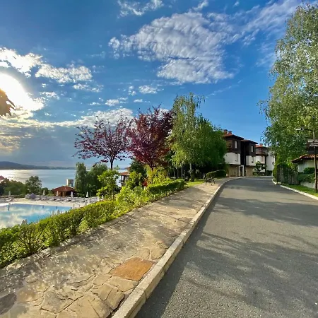 Santa Marina 2-bedroom Apt. W/ Sea View + Terrace Apartamento