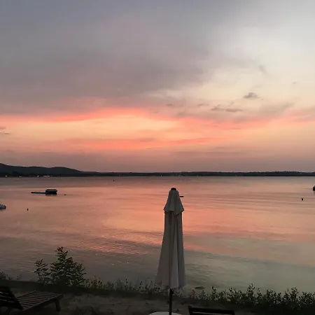 아파트 Santa Marina 2-bedroom Apt. W/ Sea View + Terrace 소조폴