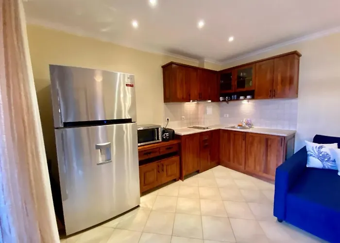 Santa Marina 2-bedroom Apt. W/ Sea View + Terrace