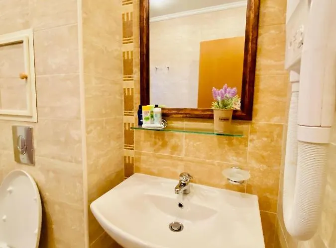 Santa Marina 2-bedroom Apt. W/ Sea View + Terrace Apartamento *