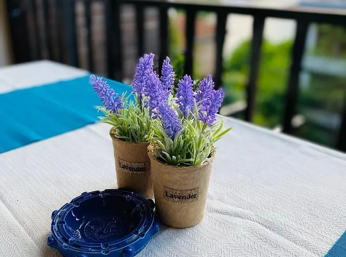 Apartamento Santa Marina 2-bedroom Apt. W/ Sea View + Terrace *