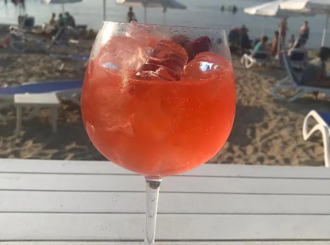 Santa Marina 2-bedroom Apt. W/ Sea View + Terrace Apartamento *