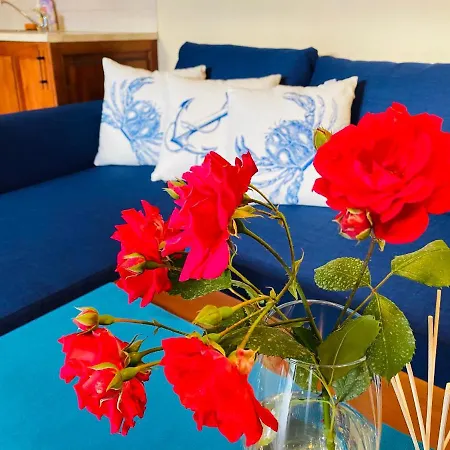 Santa Marina 2-bedroom Apt. W/ Sea View + Terrace Apartmán