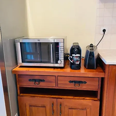 Santa Marina 2-bedroom Apt. W/ Sea View + Terrace Apartmán
