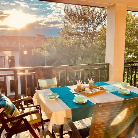 Santa Marina 2-bedroom Apt. W/ Sea View + Terrace Apartmán *