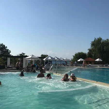 Santa Marina 2-bedroom Apt. W/ Sea View + Terrace Apartmán *