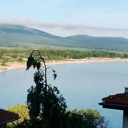 Apartmán Santa Marina 2-bedroom Apt. W/ Sea View + Terrace
