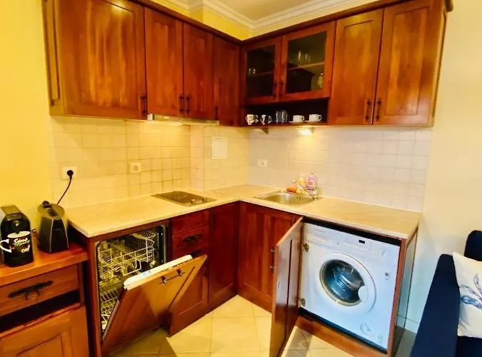 Santa Marina 2-bedroom Apt. W/ Sea View + Terrace * 索佐波尔