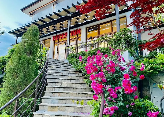 아파트 Santa Marina 2-bedroom Apt. W/ Sea View + Terrace 소조폴