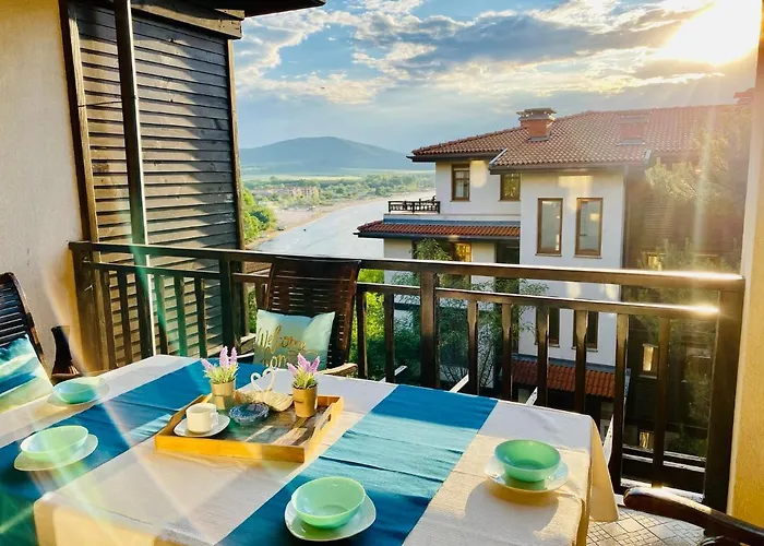 Santa Marina 2-bedroom Apt. W/ Sea View + Terrace 소조폴