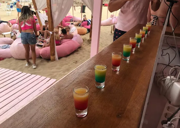 公寓 Santa Marina 2-bedroom Apt. W/ Sea View + Terrace