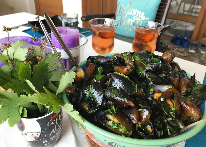 Santa Marina 2-bedroom Apt. W/ Sea View + Terrace * 索佐波尔