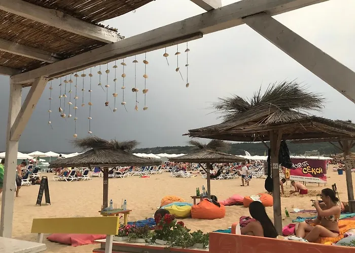 Santa Marina 2-bedroom Apt. W/ Sea View + Terrace *